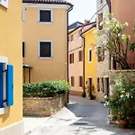 דירה Mit Eigenem Garten Und Terrasse By Interhome