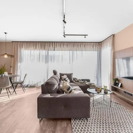 Mit Eigenem Garten Und Terrasse By Interhome *